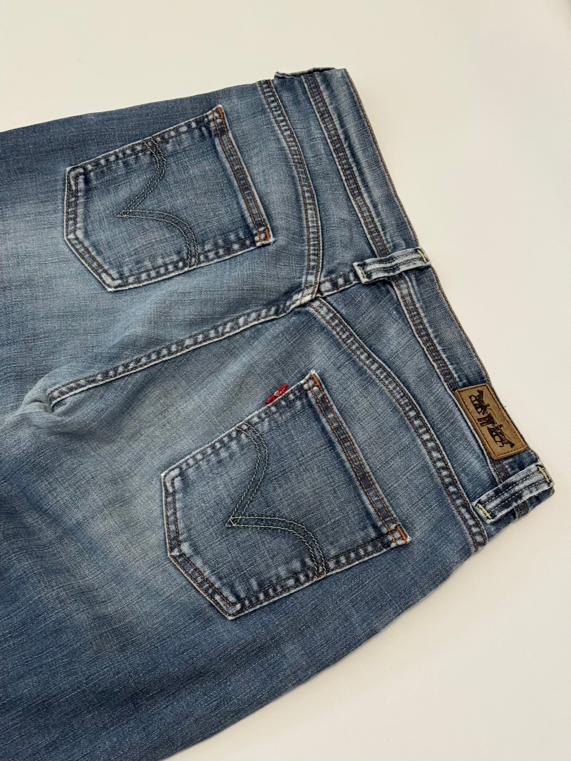 Levi’s Jeans